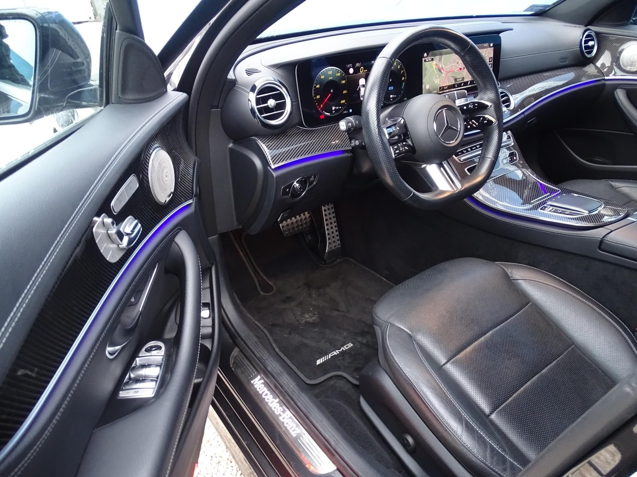 MERCEDES-BENZ E 300