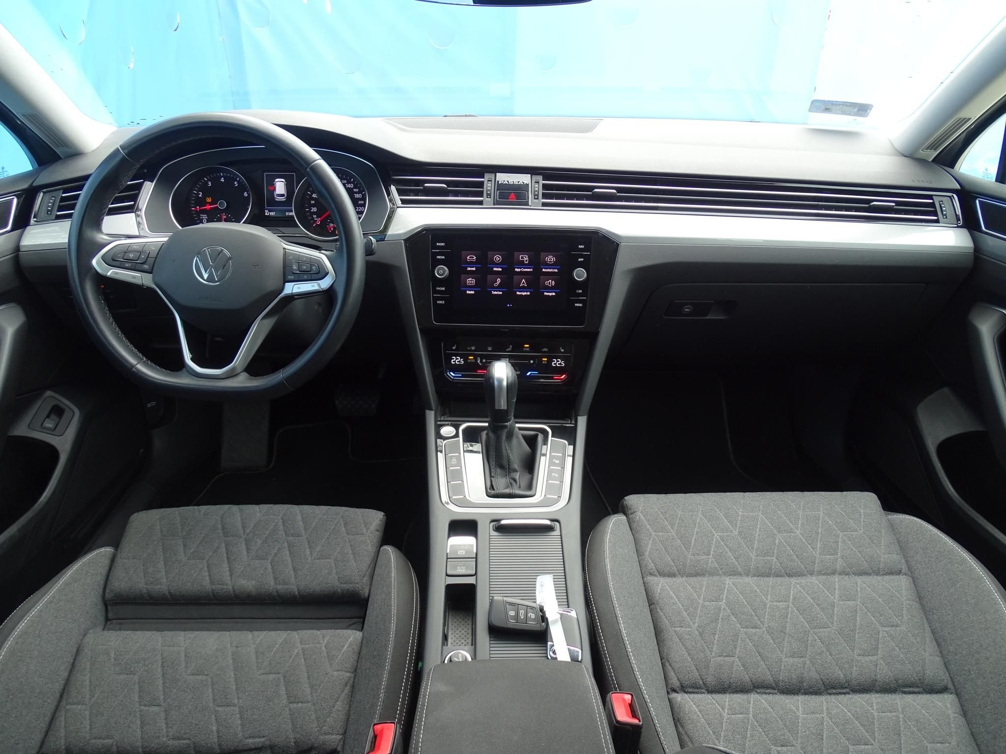 VOLKSWAGEN PASSAT VIII