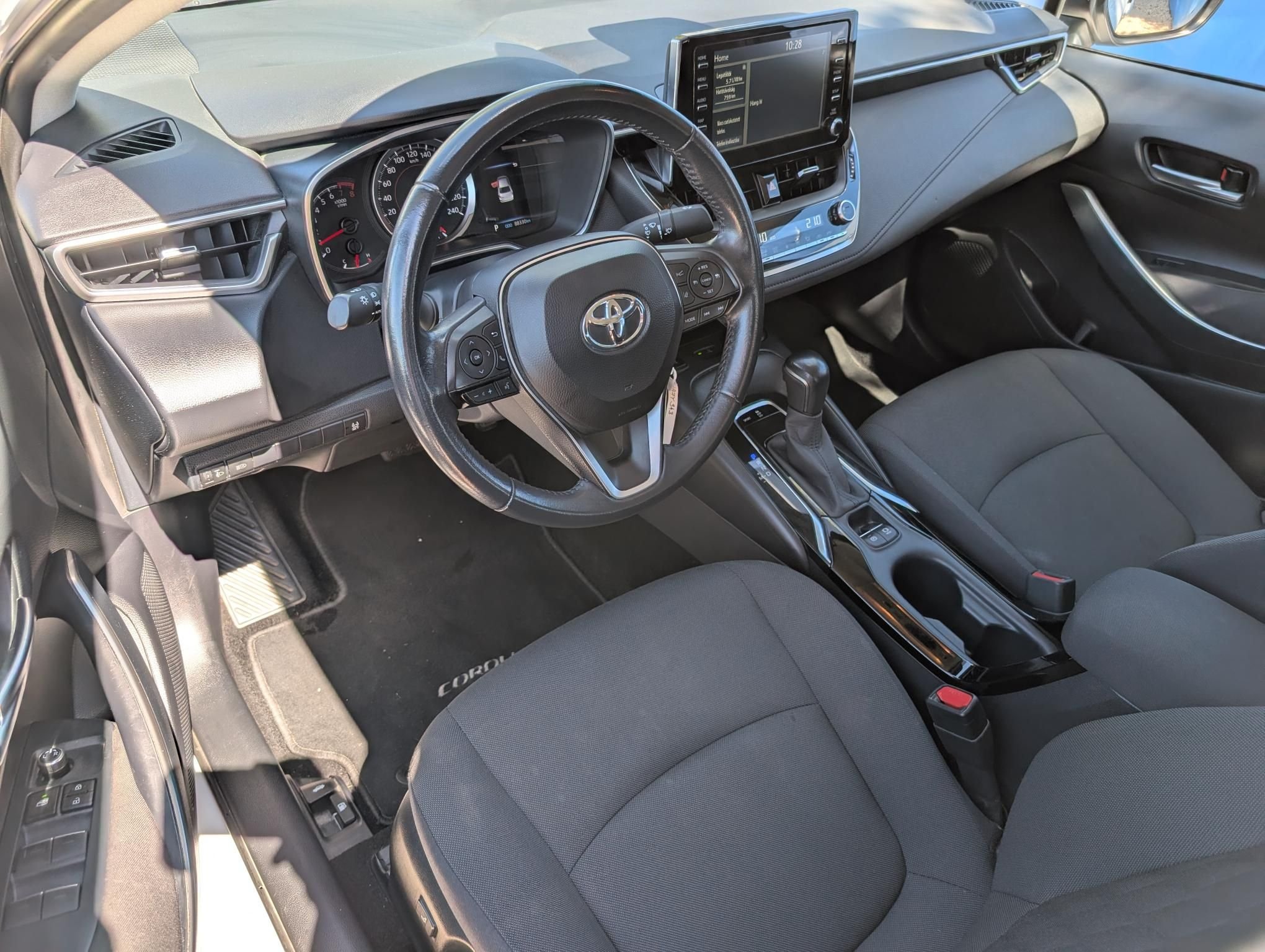 TOYOTA COROLLA