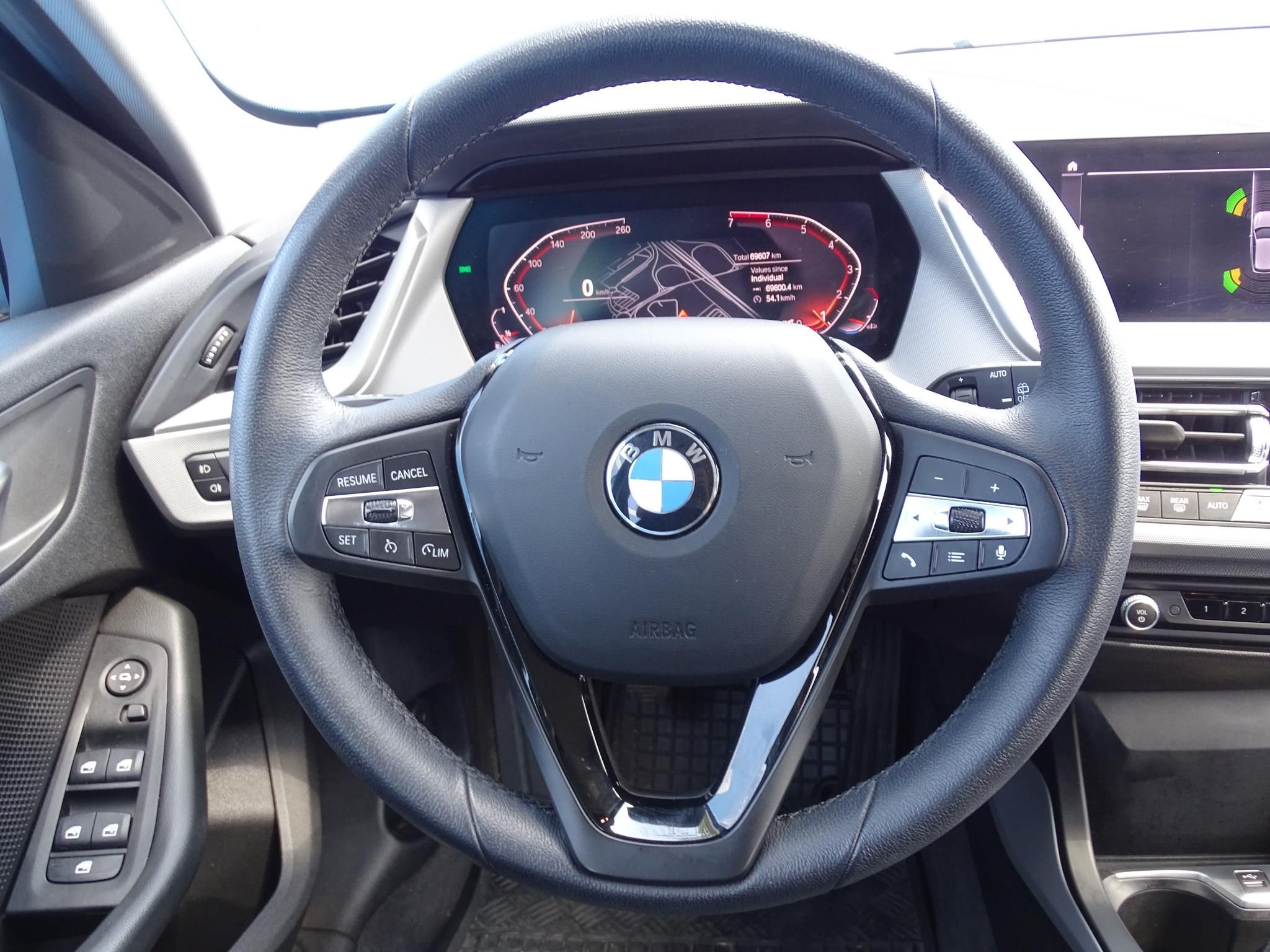 BMW 118