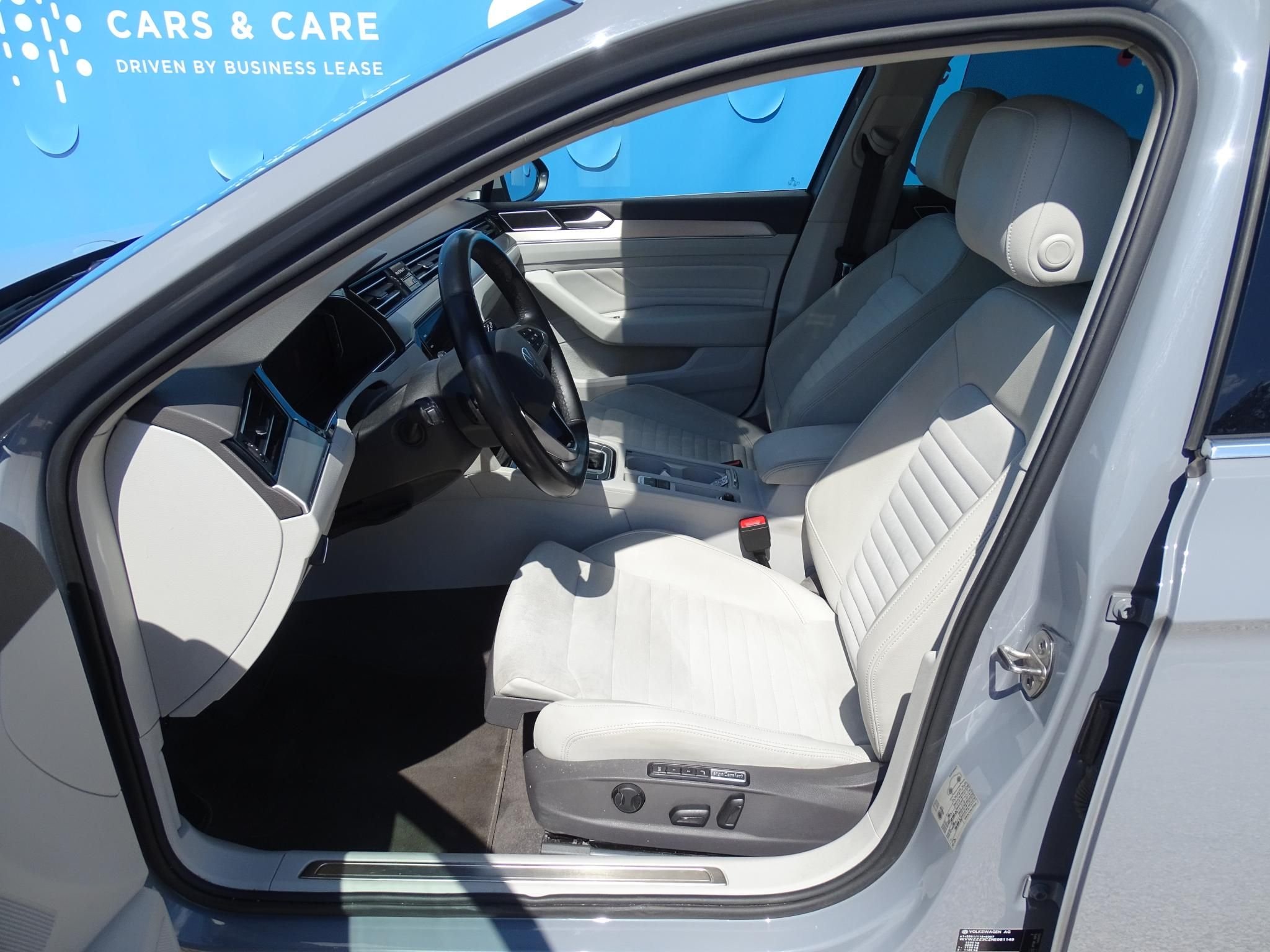 VOLKSWAGEN PASSAT VIII