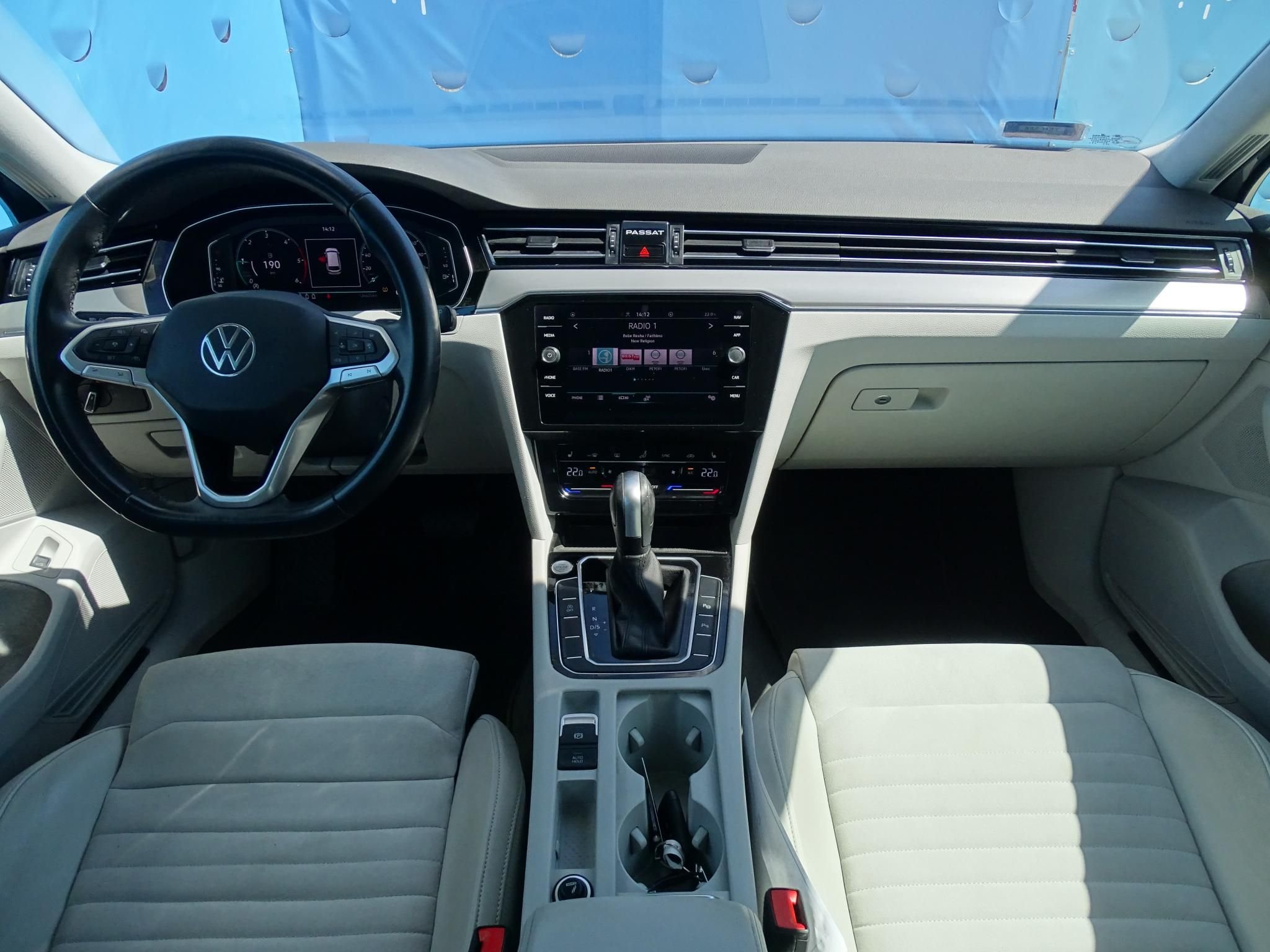 VOLKSWAGEN PASSAT VIII