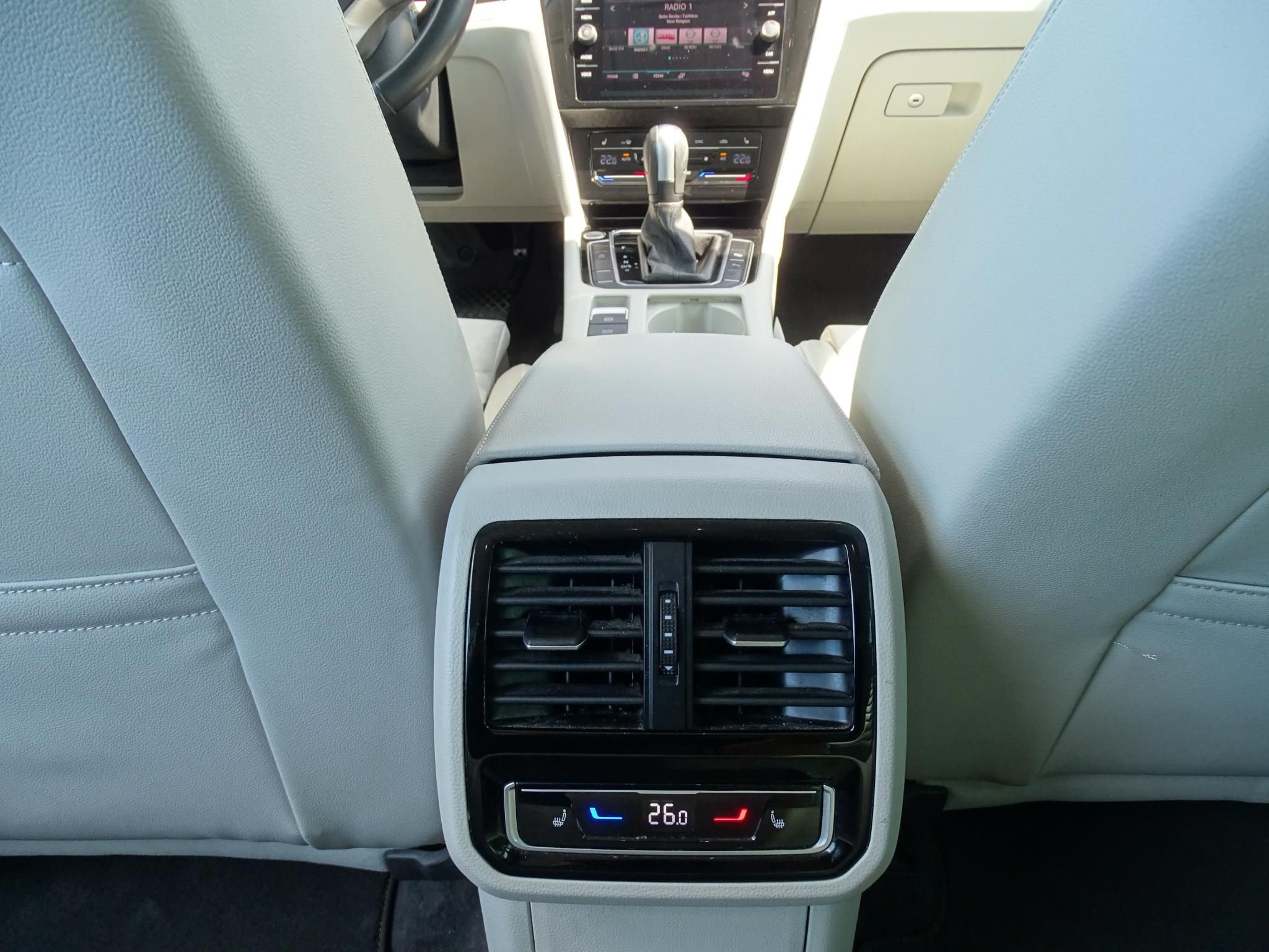 VOLKSWAGEN PASSAT VIII