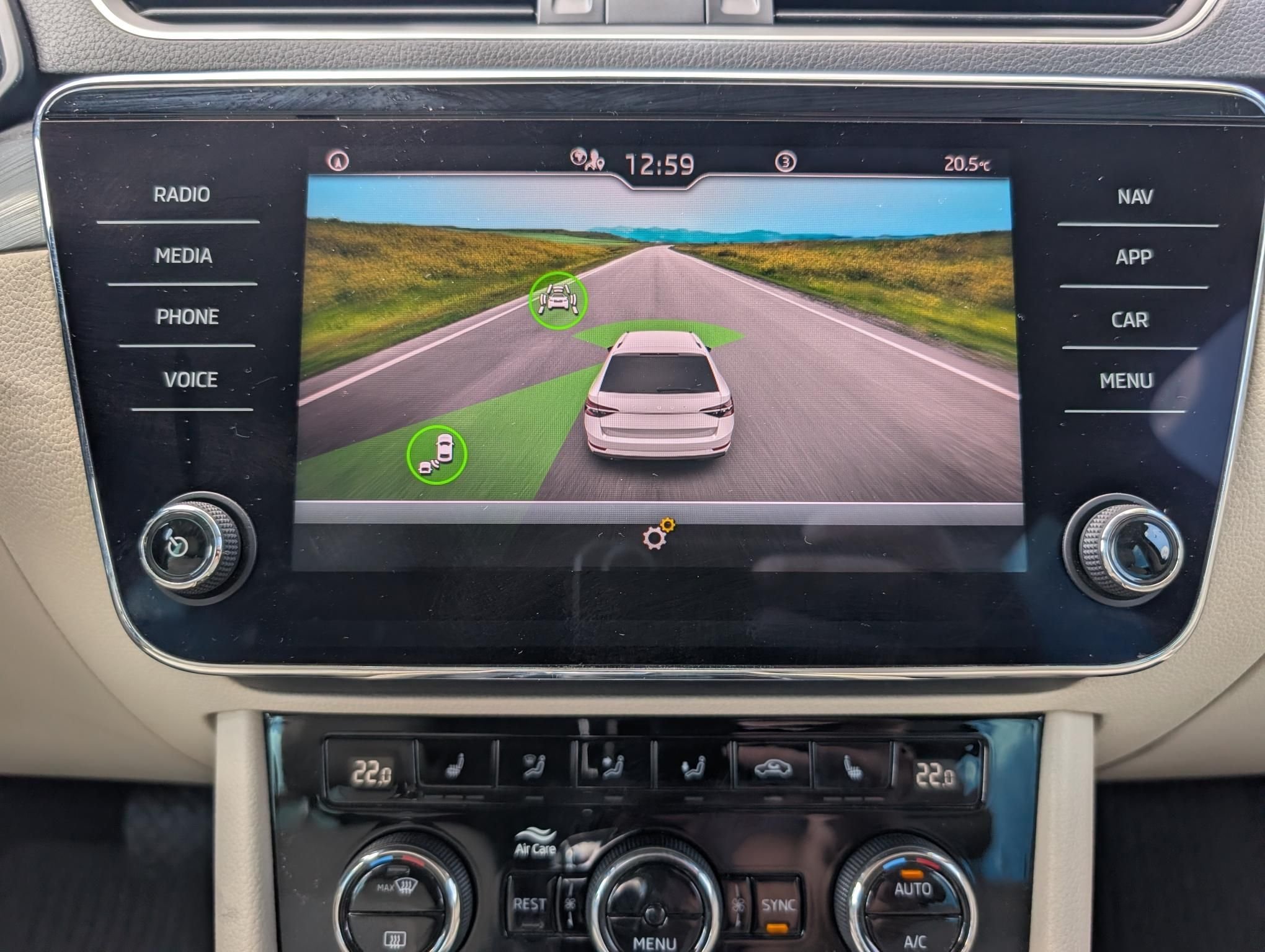 SKODA SUPERB