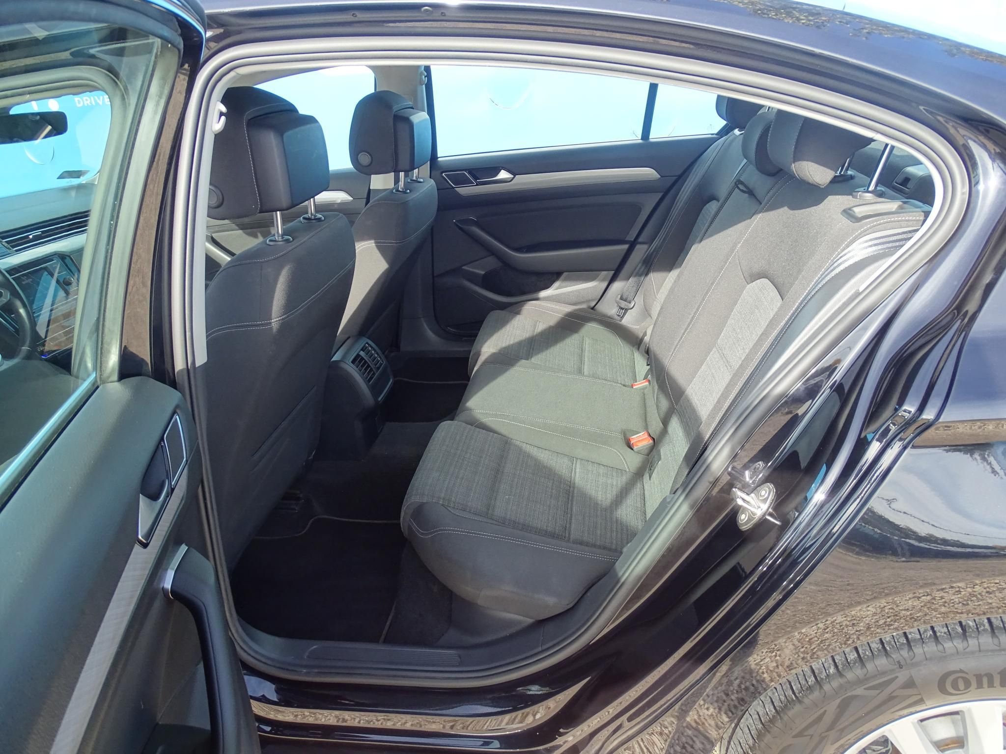 VOLKSWAGEN PASSAT VIII