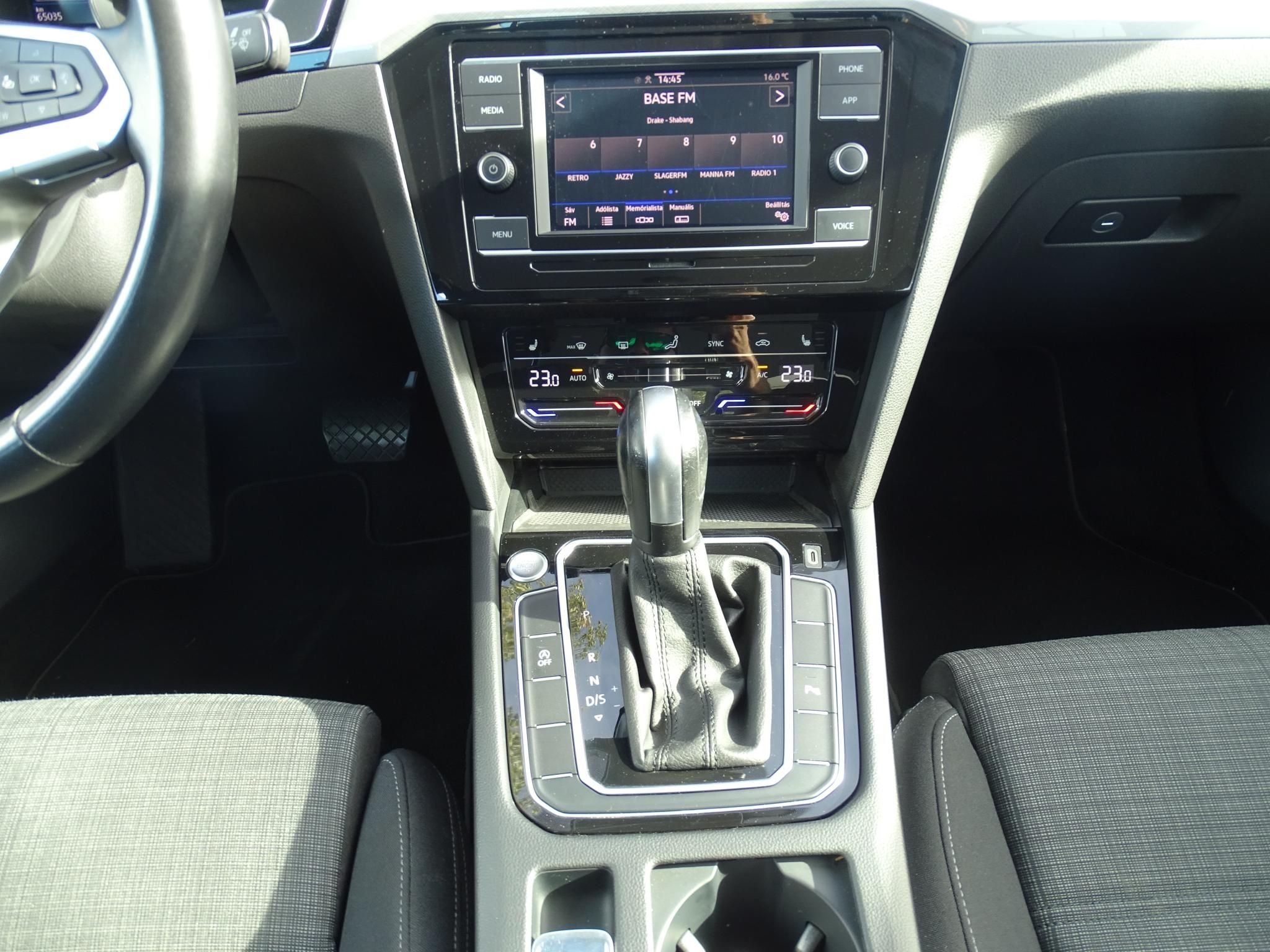 VOLKSWAGEN PASSAT VIII