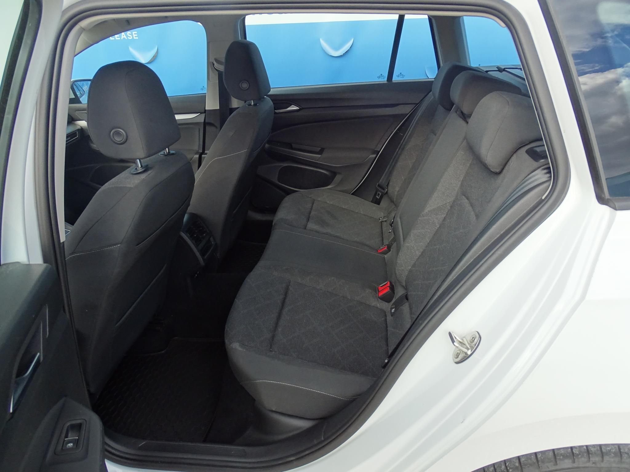 VOLKSWAGEN GOLF VIII