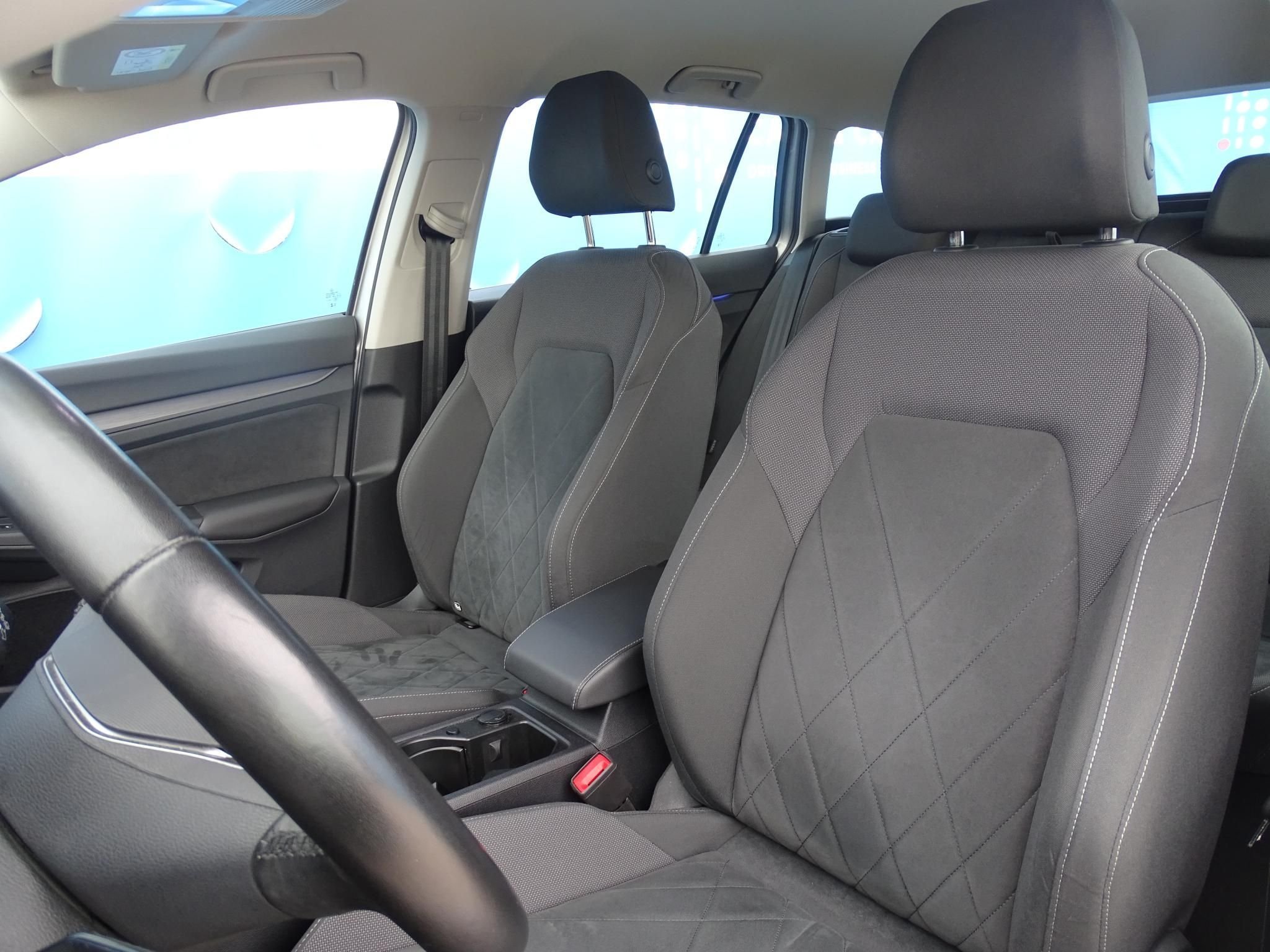 VOLKSWAGEN GOLF VIII